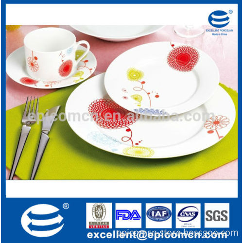 2014 new design porcelain dinner set with cutlery